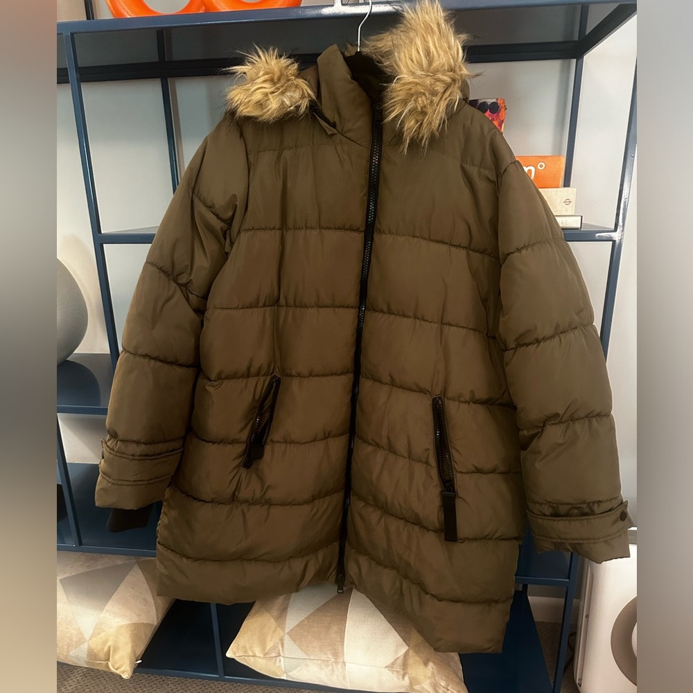 Faux-Fur Trim Hooded Puffer Coat